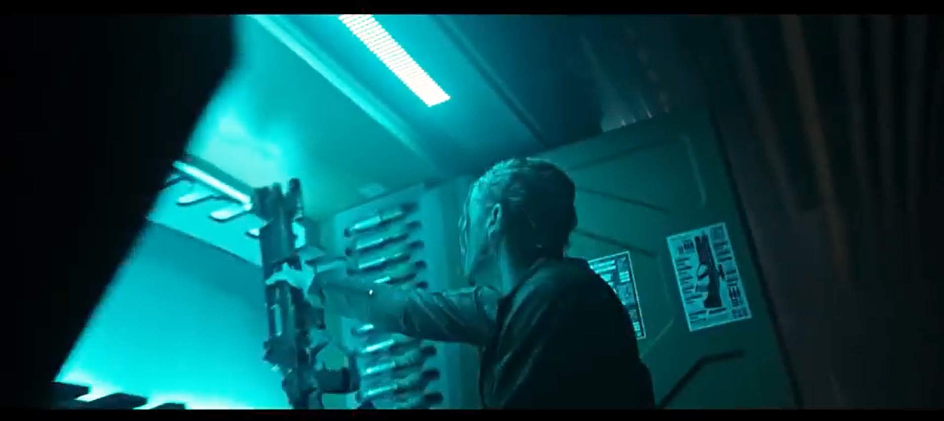 Set Of 2 Alien Covenant Gun Cabinet Weapons Specifications